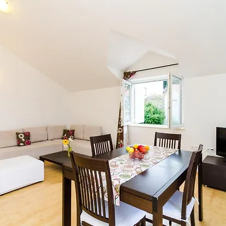 Relaxing Duplex A3, Close To The Sunset Near Dubrovnik, 2-4 *